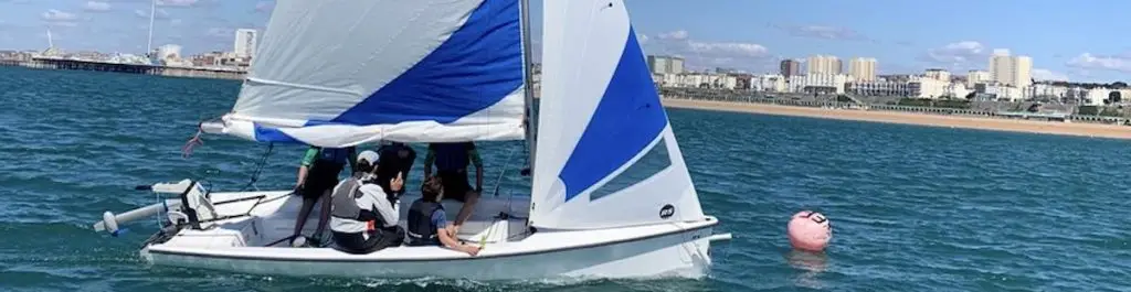 brighton-boating-learn-to-sail-powerboat-boat-day-trips-from-brighton-marina-9