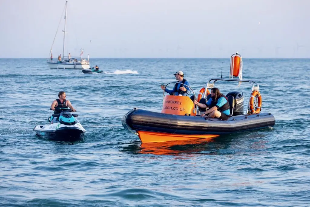 powerboat_yacht_jet_ski_brighton_company_day